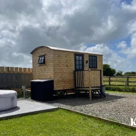 On The Moor Shepherds Huts Bodmin Exterior photo