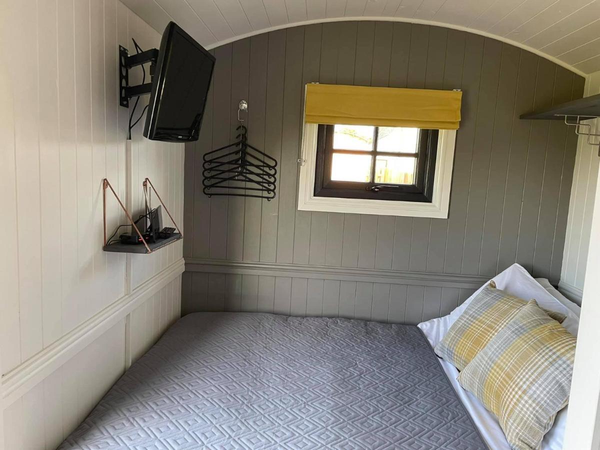 Lodge On The Moor Shepherds Huts *