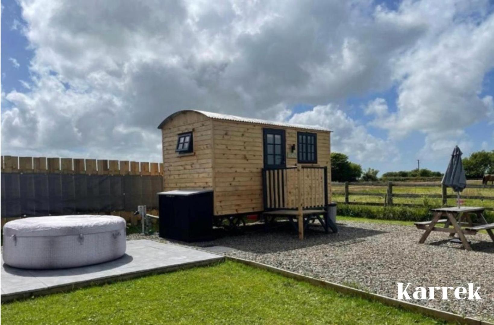 Lodge On The Moor Shepherds Huts *
